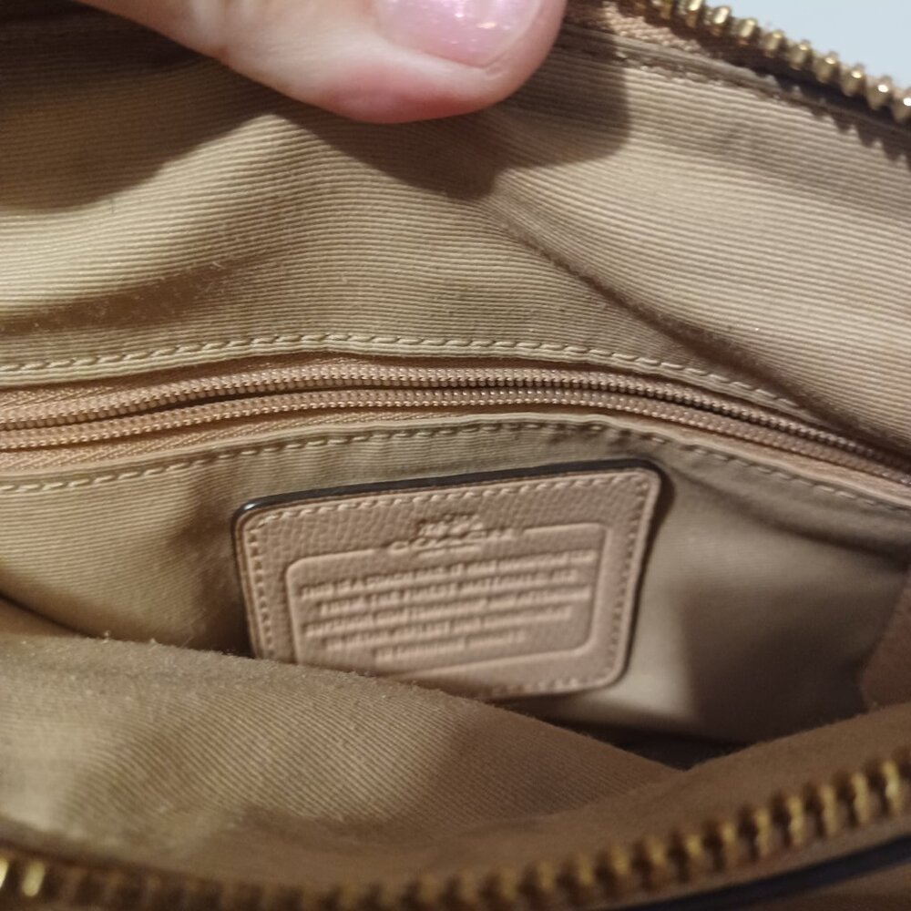 Purse - Picture 5 of 7